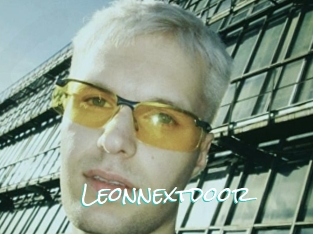 Leonnextdoor