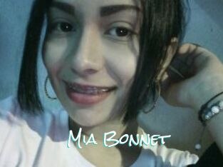 Mia_Bonnet