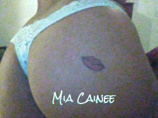 Mia_Cainee